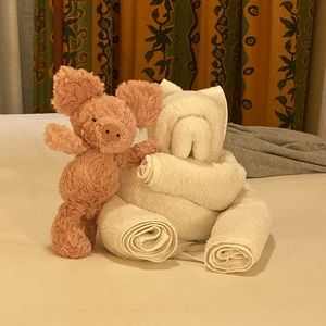 Meet your Posher, Laurie